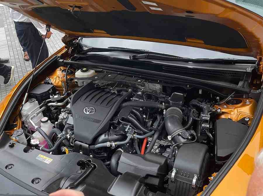 Toyota CROWN CROSSOVER